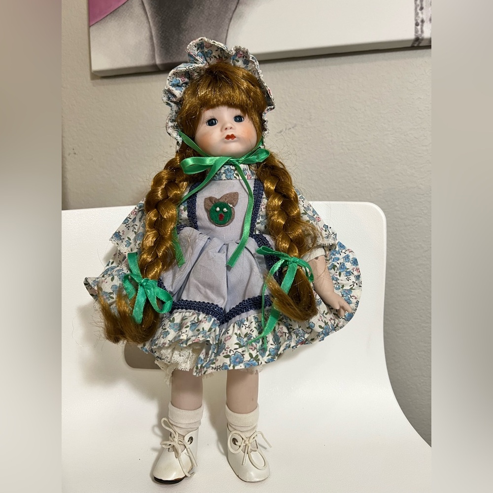 WIMBLEDON NWT porcelain glass eyes vintage english doll 14” tall